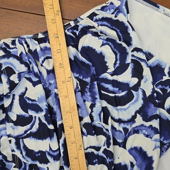 TOMMY BAHAMA Women's Blue and White Floral One Piece - Picture 3 of 7